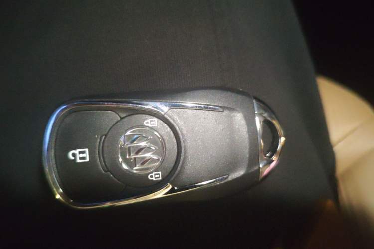 Used Buick GL6 2021 323T Mild Hybrid Connect Luxury Model Vehicle Key