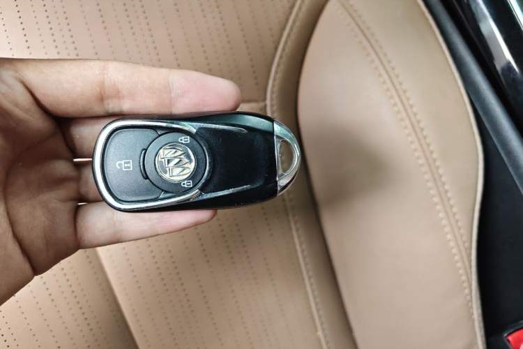 Used Buick GL6 2021 323T Mild Hybrid Connect Luxury Model Vehicle Key