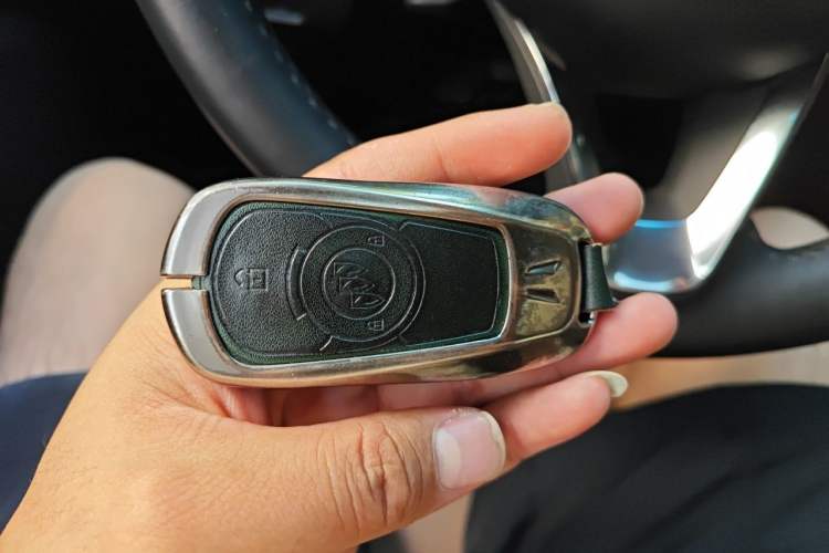 Used Buick GL6 2021 323T Mild Hybrid Connect Luxury Model Vehicle Key