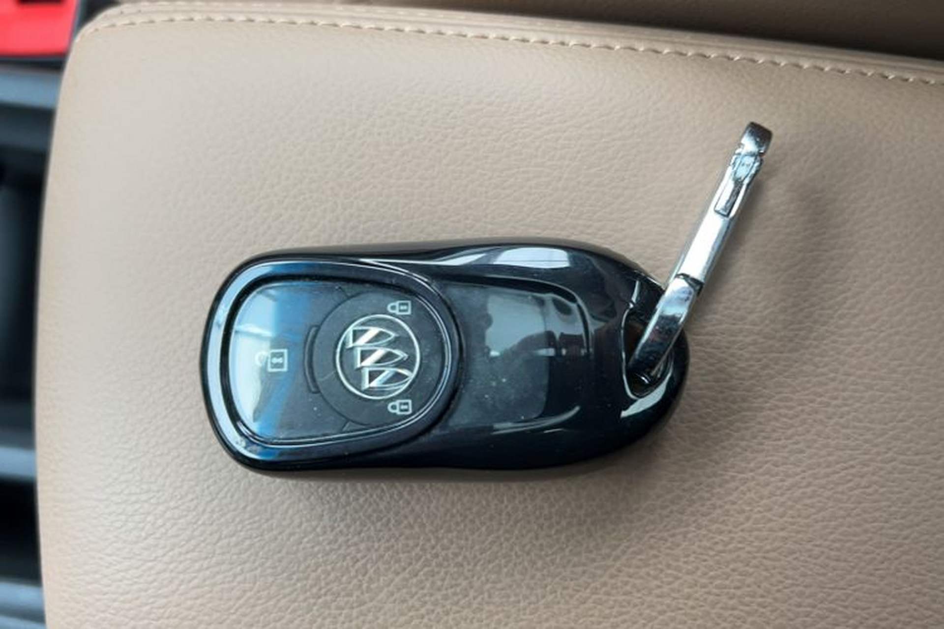 Used Buick GL6 2021 323T Mild Hybrid Connect Luxury Model Vehicle Key