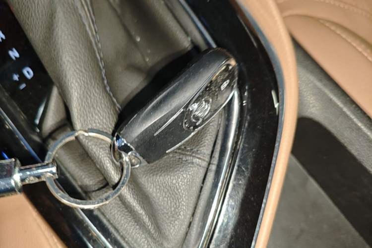 Used Buick GL6 2021 323T Mild Hybrid Connect Luxury Model Vehicle Key