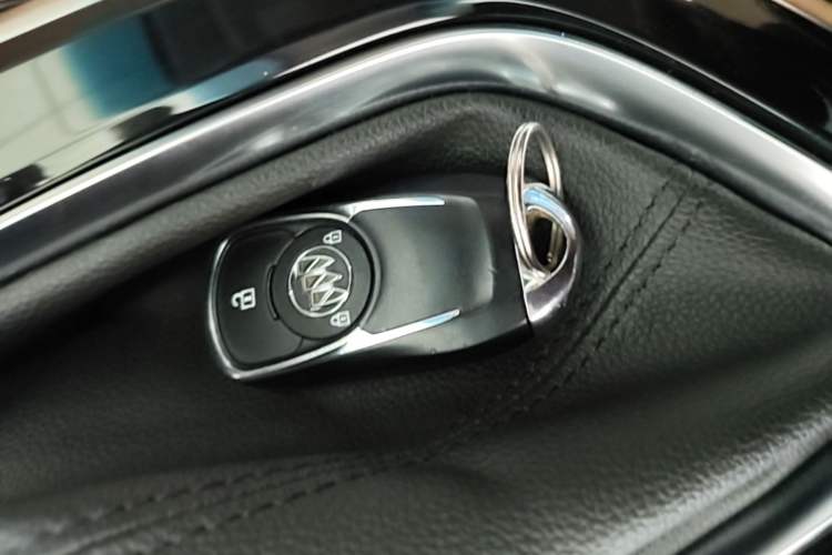 Used Buick GL6 2021 323T Mild Hybrid Connect Luxury Model Vehicle Key