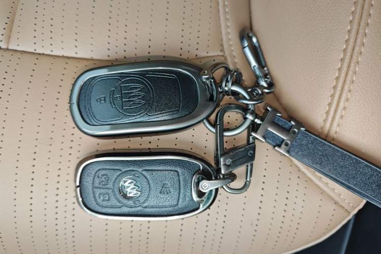 Used Buick GL6 2021 323T Mild Hybrid Connect Luxury Model Vehicle Key