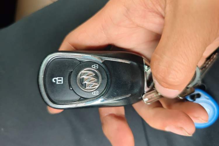 Used Buick GL6 2021 323T Mild Hybrid Connect Luxury Model Vehicle Key