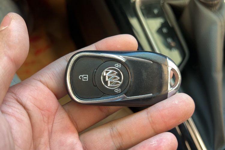 Used Buick GL6 2021 323T Mild Hybrid Connect Luxury Model Vehicle Key