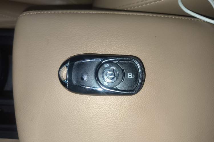Used Buick GL6 2021 323T Mild Hybrid Connect Luxury Model Vehicle Key