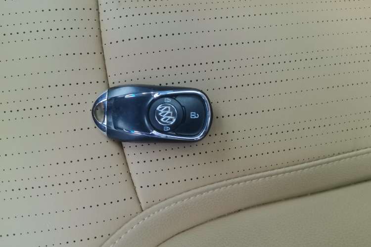 Used Buick GL6 2021 323T Mild Hybrid Connect Luxury Model Vehicle Key