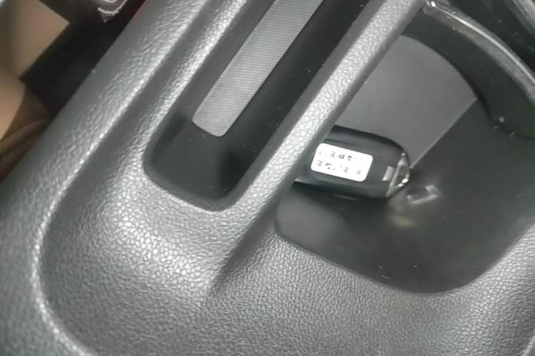 Used Buick GL6 2021 323T Mild Hybrid Connect Luxury Model Vehicle Key