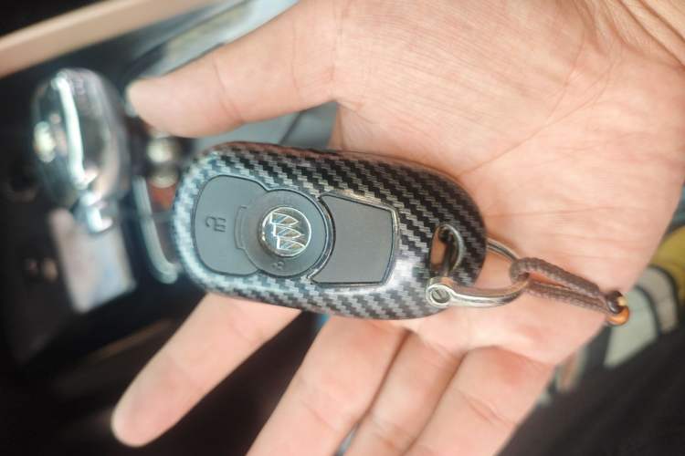 Used Buick GL6 2021 323T Mild Hybrid Connect Luxury Model Vehicle Key
