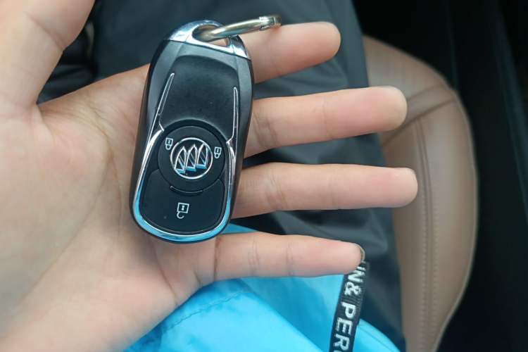Used Buick GL6 2021 323T Mild Hybrid Connect Luxury Model Vehicle Key