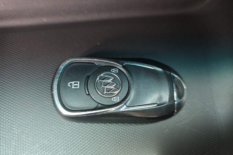 Used Buick GL6 2021 323T Mild Hybrid Connect Luxury Model Vehicle Key