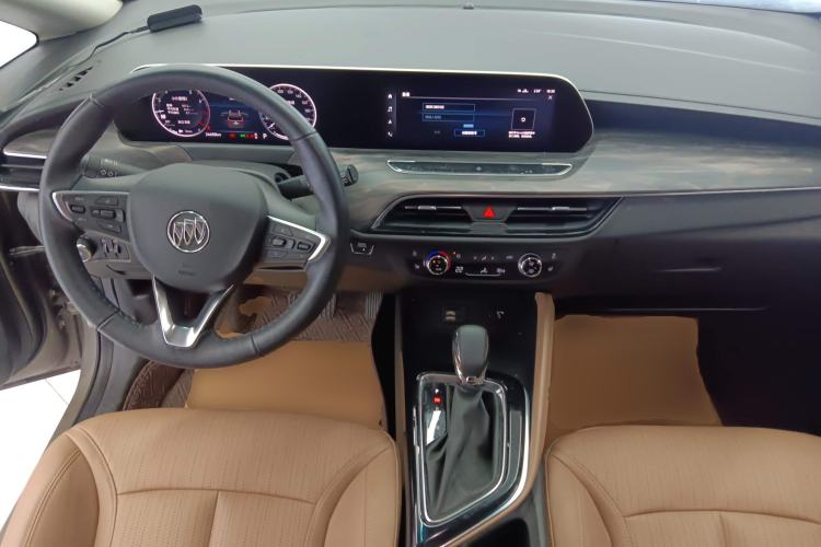 Used Buick GL6 2021 323T Mild Hybrid Connect Luxury Model Center Console