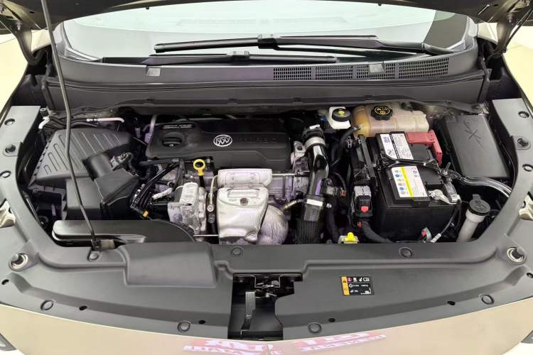 Used Buick GL6 2021 323T Mild Hybrid Connect Luxury Model Engine Bay