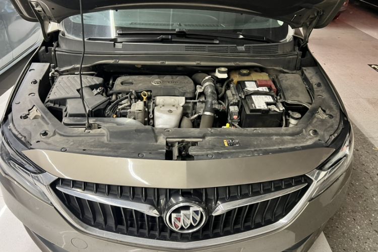 Used Buick GL6 2021 323T Mild Hybrid Connect Luxury Model Engine Bay