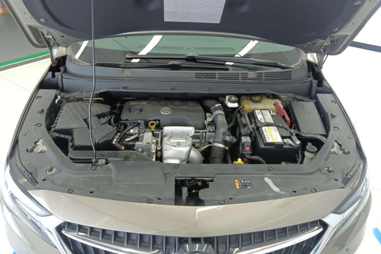 Used Buick GL6 2021 323T Mild Hybrid Connect Luxury Model Engine Bay