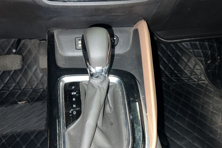 Used Buick GL6 2021 323T Mild Hybrid Connect Luxury Model Gear Lever