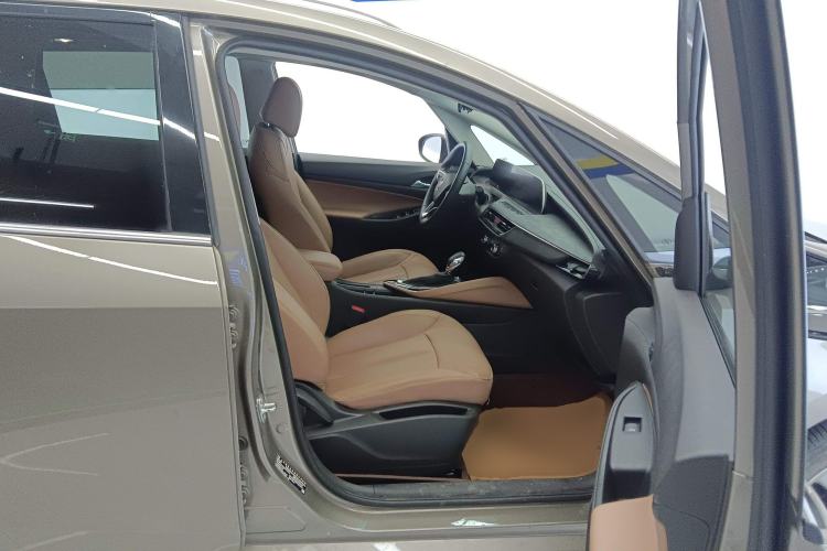 Used Buick GL6 2021 323T Mild Hybrid Connect Luxury Model Right Front Seat
