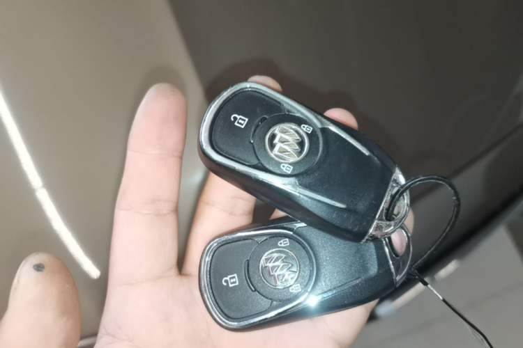 Used Buick GL6 2021 323T Mild Hybrid Connect Luxury Model Vehicle Key