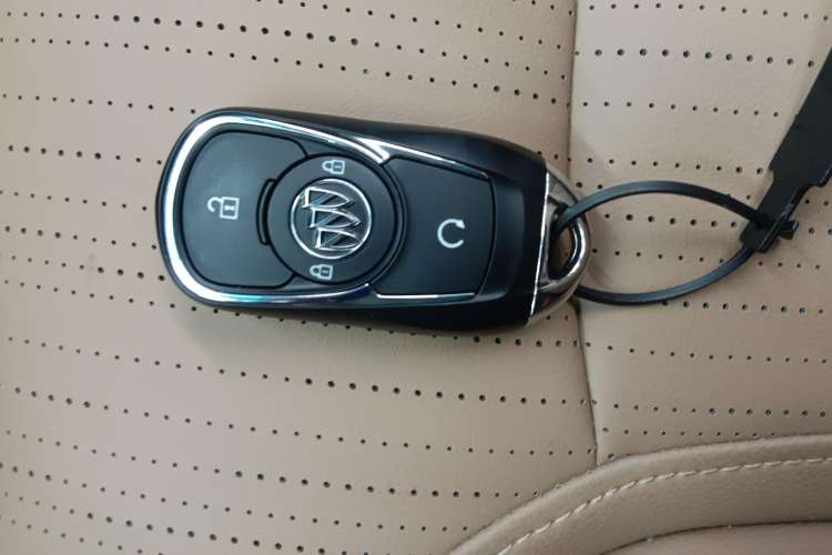 Used Buick GL6 2021 323T Mild Hybrid Connect Luxury Model Vehicle Key