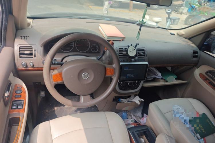 Used Buick GL8 2006 Lu Zun 3.0L CT Comfort Edition Center Console