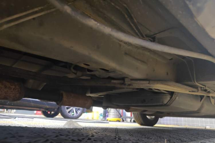 Used Buick GL8 2006 Lu Zun 3.0L CT Comfort Edition Chassis Front Left