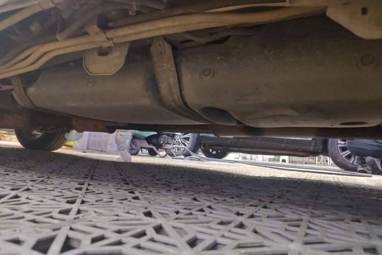 Used Buick GL8 2006 Lu Zun 3.0L CT Comfort Edition Chassis Rear Left