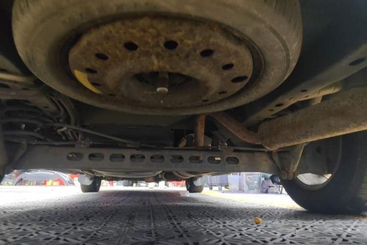 Used Buick GL8 2006 Lu Zun 3.0L CT Comfort Edition Chassis Rear