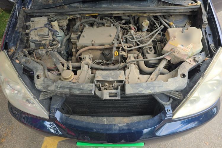 Used Buick GL8 2006 Lu Zun 3.0L XT Navigation Edition Engine Bay
