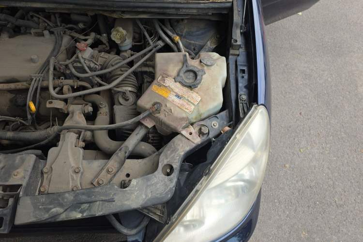 Used Buick GL8 2006 Lu Zun 3.0L XT Navigation Edition Engine Bay Left