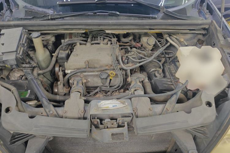 Used Buick GL8 2006 Lu Zun 3.0L CT Comfort Edition Engine Bay