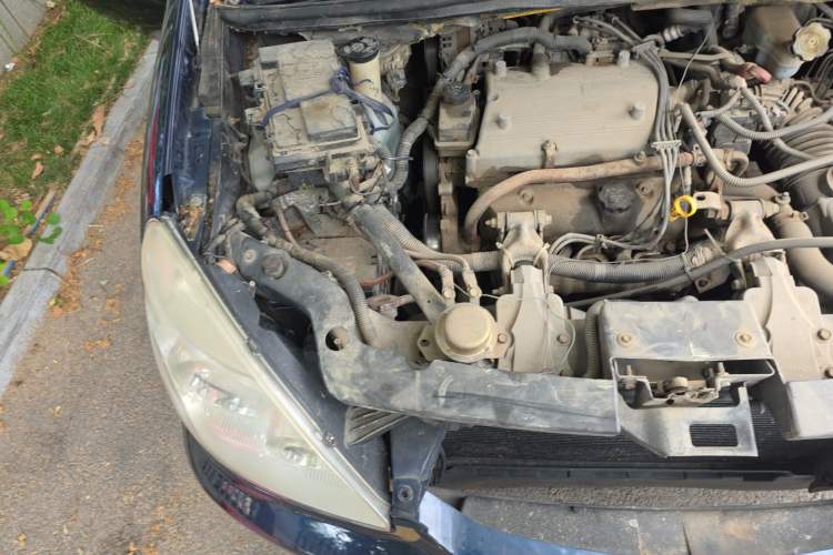 Used Buick GL8 2006 Lu Zun 3.0L XT Navigation Edition Engine Bay Right