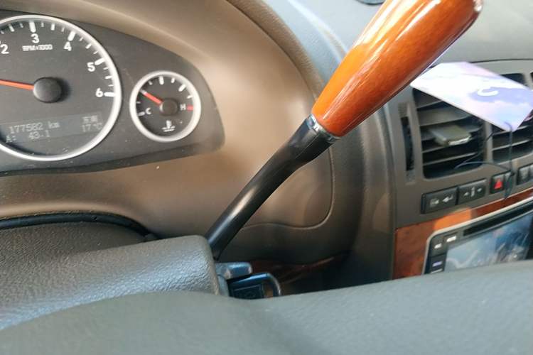 Used Buick GL8 2006 Lu Zun 3.0L CT Comfort Edition Gear Lever