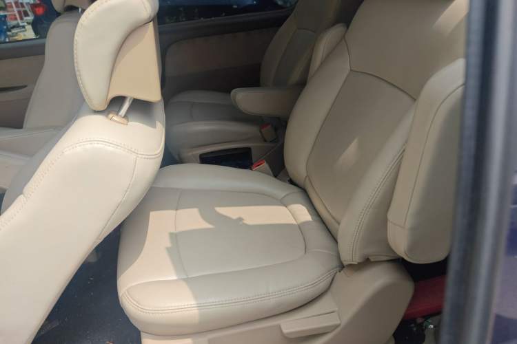 Used Buick GL8 2006 Lu Zun 3.0L CT Comfort Edition Left Rear Seat