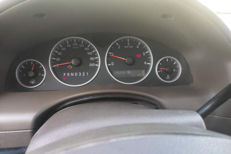 Used Buick GL8 2006 Lu Zun 3.0L CT Comfort Edition Odometer Close Up