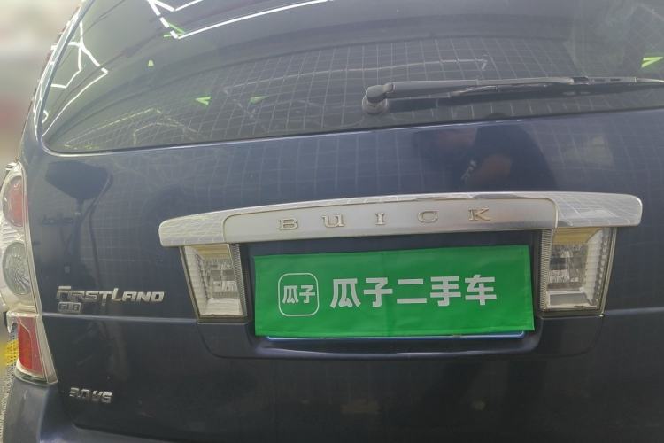 Used Buick GL8 2006 Lu Zun 3.0L CT Comfort Edition Rear