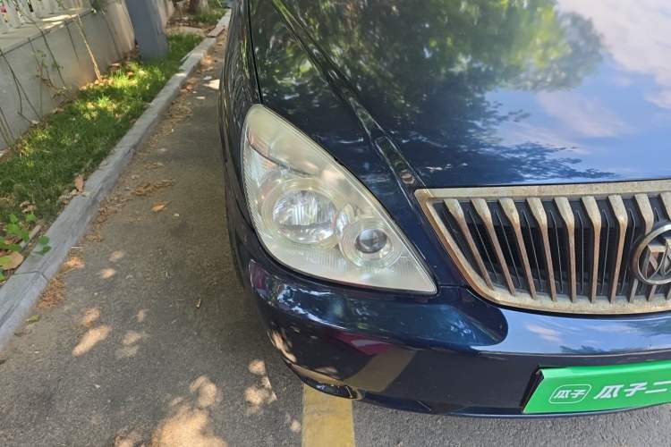 Used Buick GL8 2006 Lu Zun 3.0L XT Navigation Edition Right Front Headlight