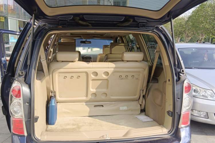 Used Buick GL8 2006 Lu Zun 3.0L CT Comfort Edition Trunk