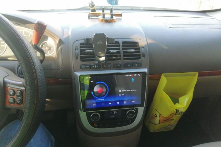 Used Buick GL8 2006 Lu Zun 3.0L GT Elite Edition Audio And AC Panel