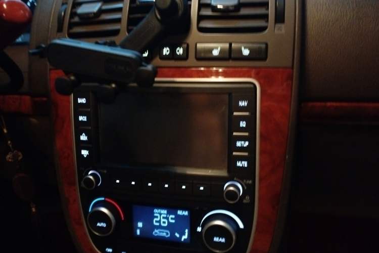 Used Buick GL8 2006 Lu Zun 3.0L GT Elite Edition Audio And AC Panel