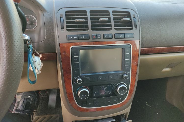 Used Buick GL8 2006 Lu Zun 3.0L XT Navigation Edition Audio And AC Panel