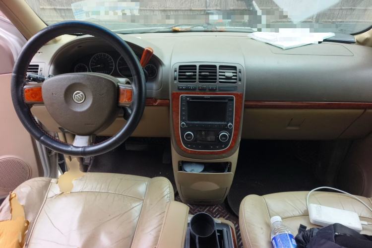 Used Buick GL8 2006 Lu Zun 3.0L LT Luxury Edition Center Console