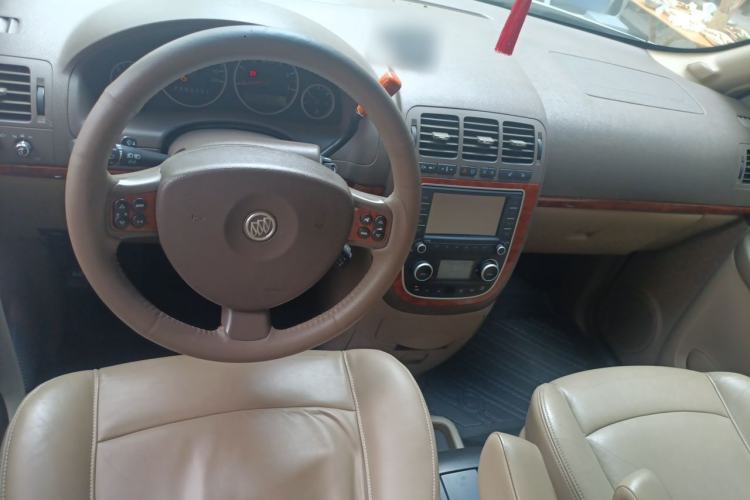 Used Buick GL8 2006 Lu Zun 3.0L GT Elite Edition Center Console