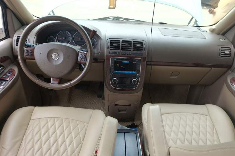 Used Buick GL8 2006 Lu Zun 3.0L XT Navigation Edition Center Console