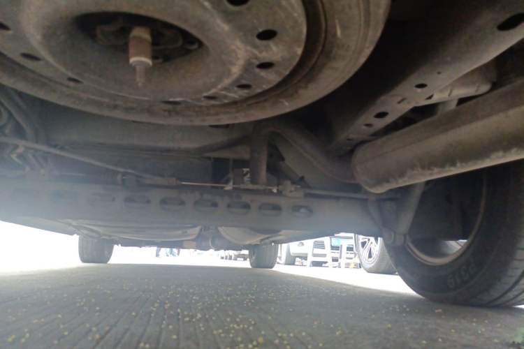 Used Buick GL8 2006 Lu Zun 3.0L GT Elite Edition Chassis Rear