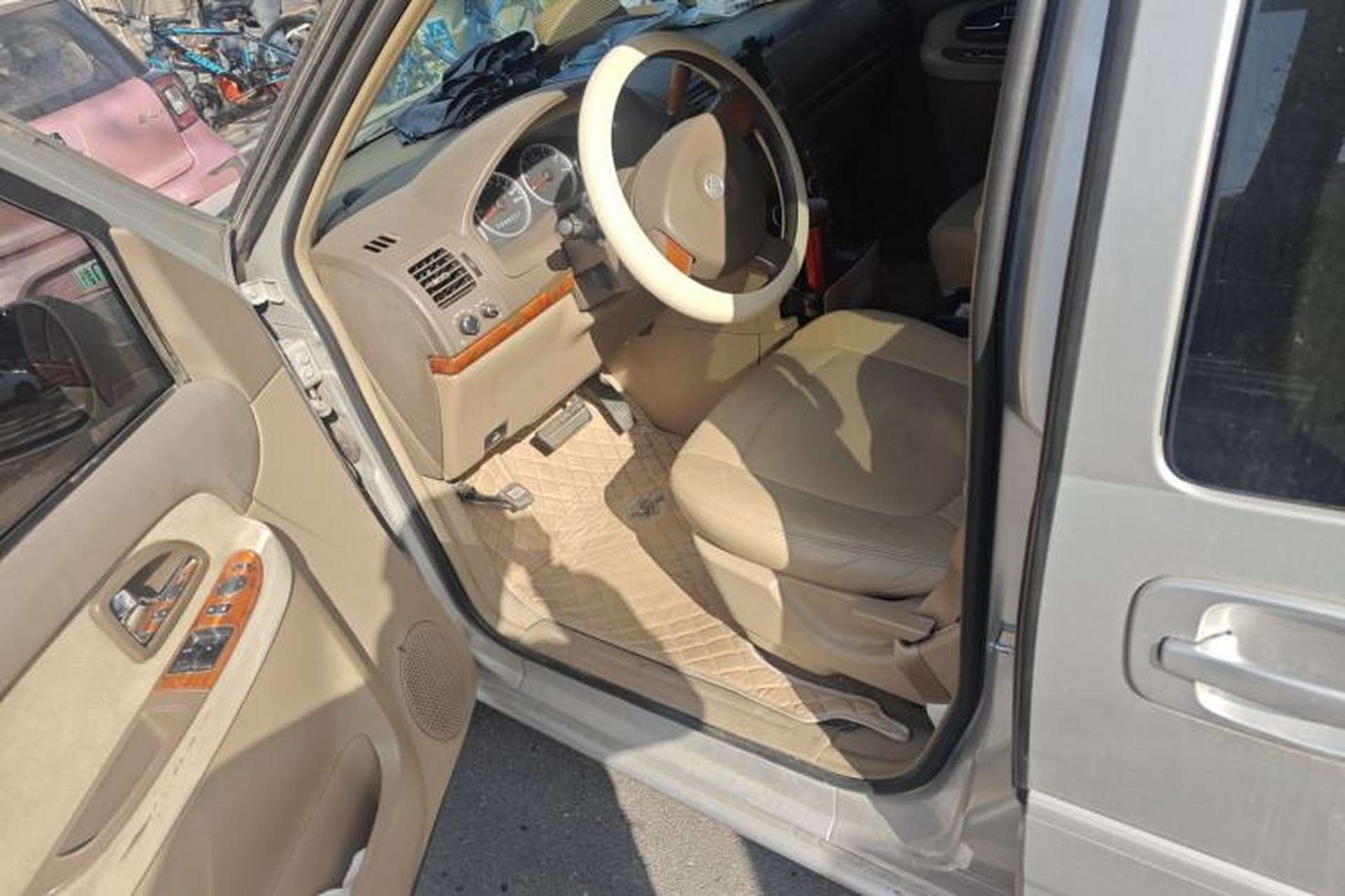 Used Buick GL8 2006 Lu Zun 3.0L CT Comfort Edition Driver Seat