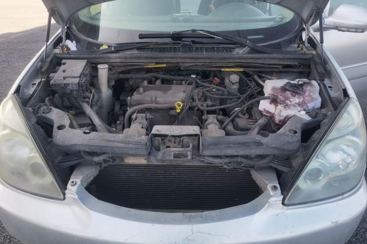 Used Buick GL8 2006 Lu Zun 3.0L LT Luxury Edition Engine Bay