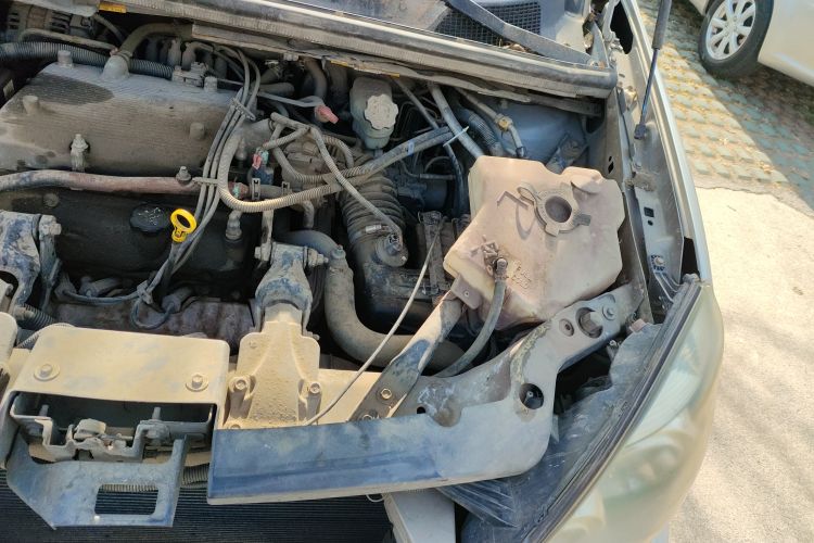 Used Buick GL8 2006 Lu Zun 3.0L XT Navigation Edition Engine Bay Left