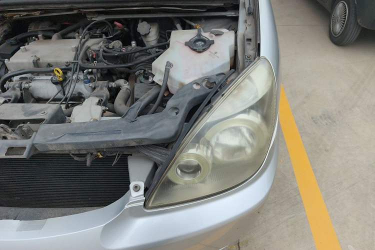 Used Buick GL8 2006 Lu Zun 3.0L XT Navigation Edition Engine Bay Left
