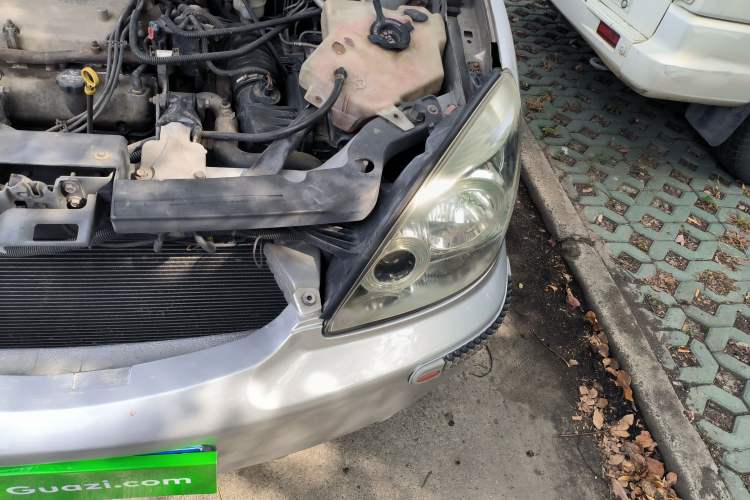 Used Buick GL8 2006 Lu Zun 3.0L XT Navigation Edition Engine Bay Left