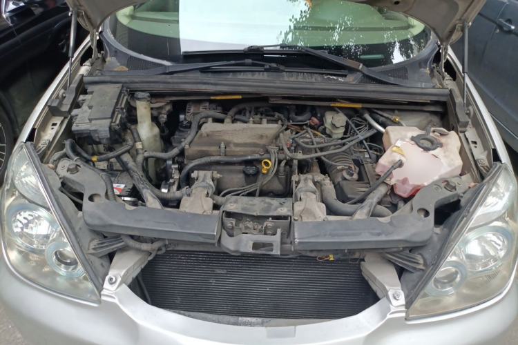 Used Buick GL8 2006 Lu Zun 3.0L GT Elite Edition Engine Bay